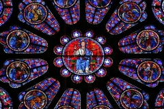 Rose sud, détail, cathédrale de Chartres, 13ème siècle - wikimedia commons, par Mossot, travail personnel, CC BY-SA 4.0