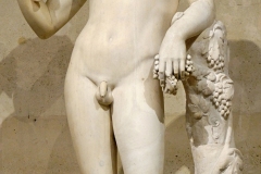 Dionysos, statue romaine, Louvre, 2ème siècle - wikimedia commons, domaine public