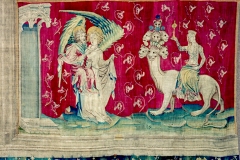 La prostituée sur la Bête, Tenture de l’Apocalypse d’Angers, 1382-SL, domaine public