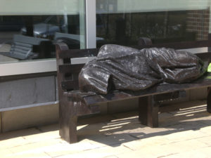 Timothy Schmalz, homeless Christ (canada) - wikimedia commons/Pipo Sullivan (2014)