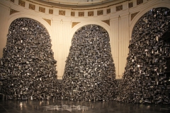 Subodh Gupta, Dieu affamé, église Sainte Marie Madeleine, exposition Lille 3000 (2016) - SL