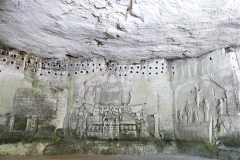 Grottes de l'abbaye de Brantôme - bas-relief du Jugement dernier - wikipedia commons, Père Igor, CC BY-SA 4.0