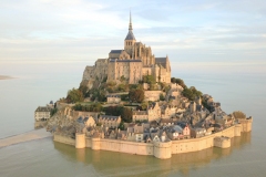 Abbaye du Mont Saint Michel, 8ème siècle - wikimedia commons, Amaustan CC BY-SA 4.0