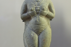 Femme nourrice, Susse (Iran actuel), 14ème siècle av. J.C. - musée du Louvre - SL