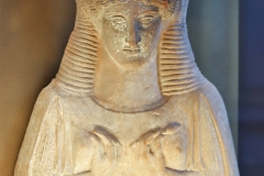 Protomée féminine de Thèbes, 5ème-siècle av. J.-C., musée du Louvre - SL