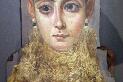 Portrait mortuaire de femme dite l'Européenne, Egypte romaine, 1er siècle - wikimedia commons, Louvre CC BY 3.0