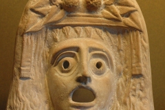 Masque du dieu grec Dionysos, Louvre - wikimedia commons, domaine public
