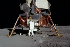 Apollo 11 : Buzz Adrin sur la lune, Neil Amstrong - wikimedia commons, domaine public - 5927NASA, 1969